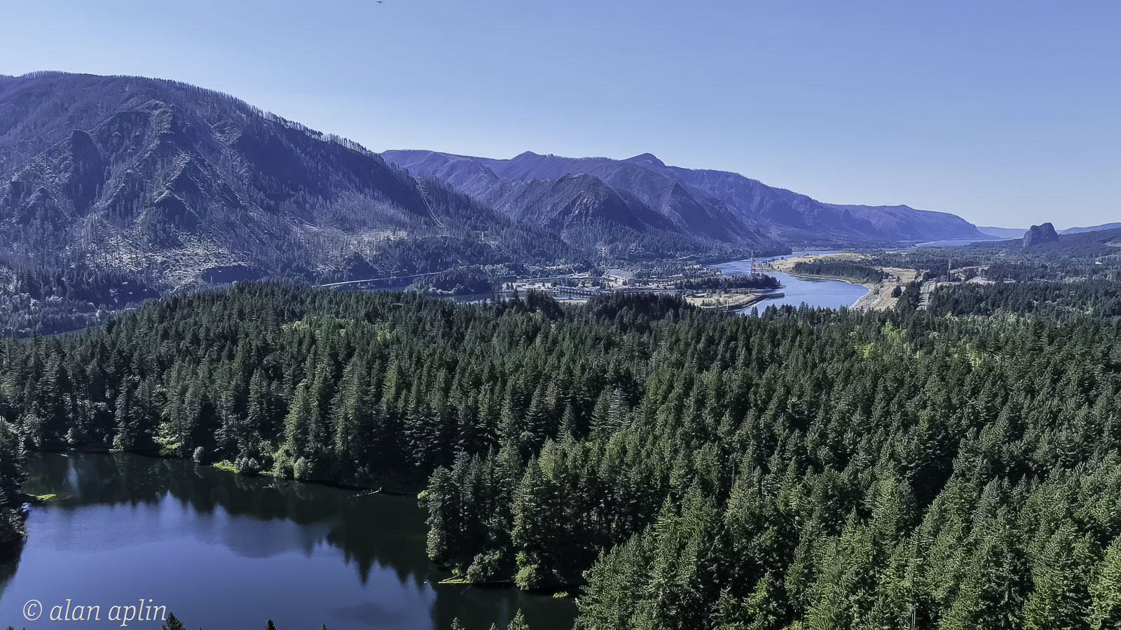 CabinDrone20230909-Stills-123-Edit-Edit.jpg